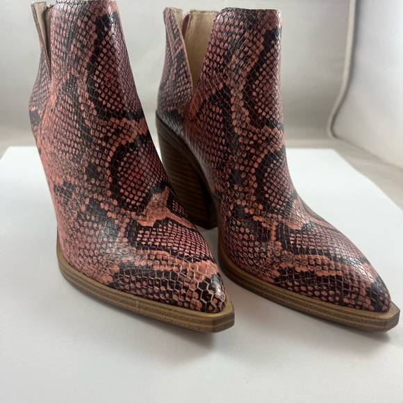 Vince Camuto Shoes - Vince Camuto Gigietta Snake print Booties